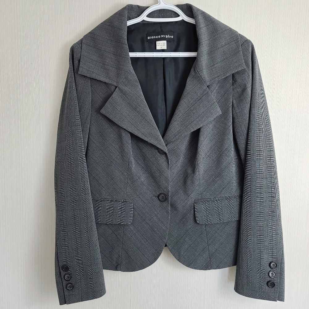 Like New Bianca Nygard Suit Coat / Blazer